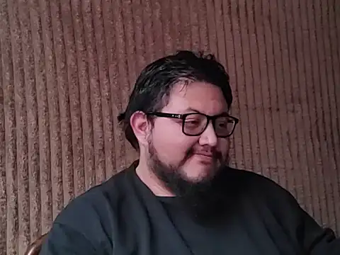 Snapshot of Viruscreat chatting on January 6, 4:32 pm Viruscreat online show from January 6, 4:32 pm