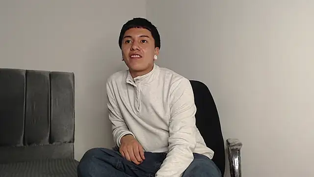 alex-lover online show from October 2, 2:40 am