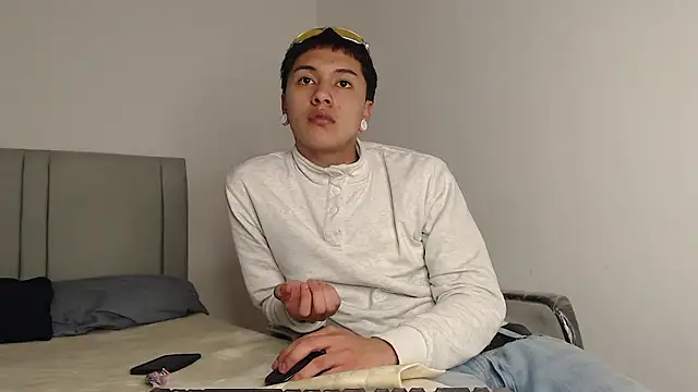 alex-lover online show from January 10, 4:25 am