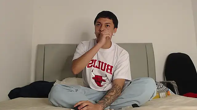 alex-lover online show from February 12, 2:28 am