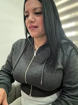 Snapshot of Milff_parkerrr chatting on January 14, 3:15 pm Milff parkerrr online show from January 14, 3:15 pm