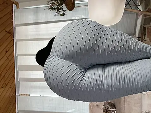 Snapshot of Milff_parkerrr chatting on January 31, 2:17 pm Milff parkerrr online show from January 31, 2:17 pm