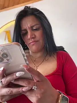 Snapshot of Milff_parkerrr chatting on February 10, 3:10 pm Milff parkerrr online show from February 10, 3:10 pm