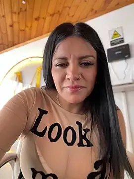 Snapshot of Milff_parkerrr chatting on February 13, 3:56 pm Milff parkerrr online show from February 13, 3:56 pm