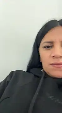 Snapshot of Milff_parkerrr chatting on February 17, 8:58 pm Milff parkerrr online show from February 17, 8:58 pm