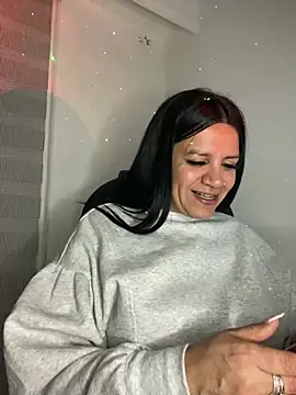 Snapshot of Milff_parkerrr chatting on March 22, 1:43 am Milff parkerrr online show from March 22, 1:43 am