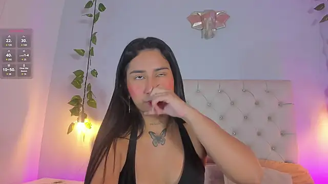 Snapshot of Isabella_Flowers chatting on December 2, 7:53 pm Isabella Flowers online show from December 2, 7:53 pm