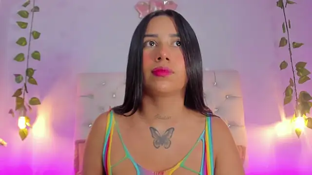 Isabella Flowers online show from December 18, 9:10 pm