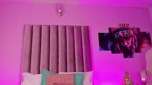 Isabella Flowers online show from April 19, 8:02 am