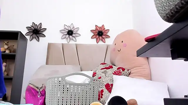 Snapshot of Dalia_20 chatting on January 27, 3:47 am Dalia 20 online show from January 27, 3:47 am