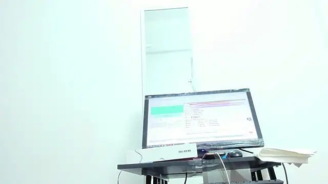 Snapshot of Dalia_20 chatting on February 3, 9:52 am Dalia 20 online show from February 3, 9:52 am