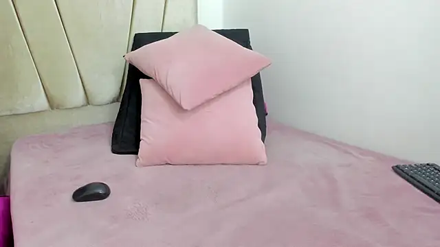 Snapshot of Dalia_20 chatting on February 28, 2:53 am Dalia 20 online show from February 28, 2:53 am