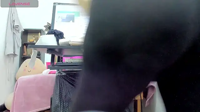 Snapshot of Dalia_20 chatting on March 15, 11:50 pm Dalia 20 online show from March 15, 11:50 pm