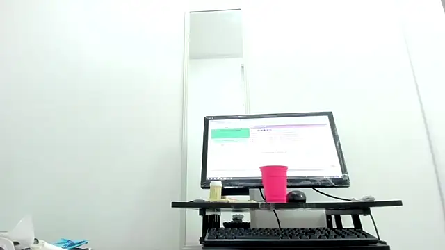 Snapshot of Dalia_20 chatting on September 14, 10:53 pm Dalia 20 online show from September 14, 10:53 pm