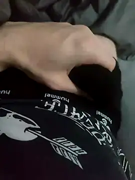 Snapshot of poldek38 chatting on February 9, 7:49 am poldek38 online show from February 9, 7:49 am