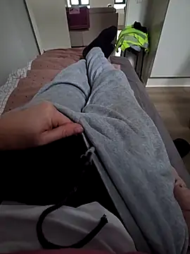 Snapshot of poldek38 chatting on December 17, 11:49 am poldek38 online show from December 17, 11:49 am