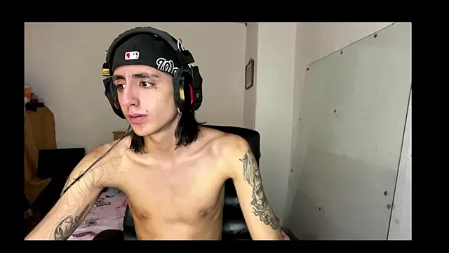 Matthew Dixonn online show from February 5, 5:52 am