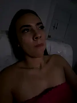 IsaValencia online show from September 28, 5:46 am