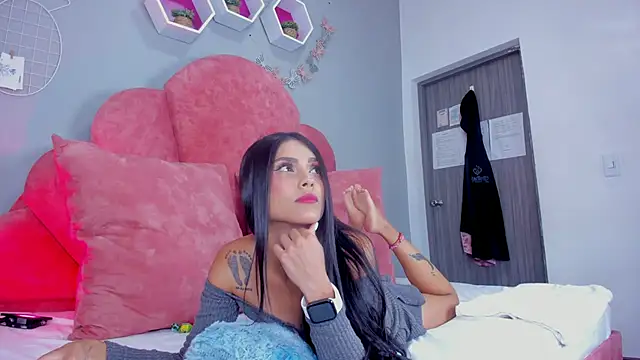 StefanyWilliams  online show from February 4, 3:44 am