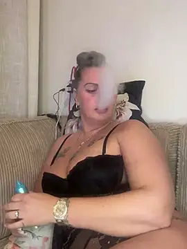 Snapshot of vanessaNL chatting on February 2, 9:56 pm vanessaNL online show from February 2, 9:56 pm