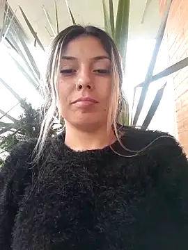 Sweel Leyva18 online show from March 6, 9:09 pm