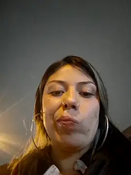 Sweel Leyva18 online show from March 22, 3:52 am