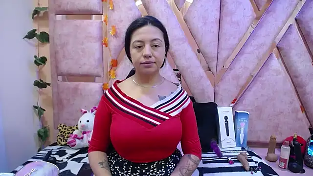 Snapshot of slut_anal_ chatting on November 29, 7:17 pm slut anal online show from November 29, 7:17 pm