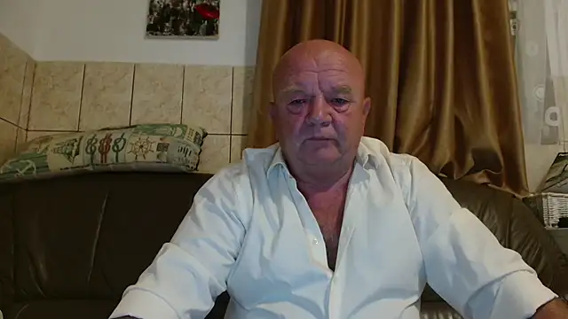 Snapshot of fullballs6 chatting on September 24, 12:36 am fullballs6 online show from September 24, 12:36 am