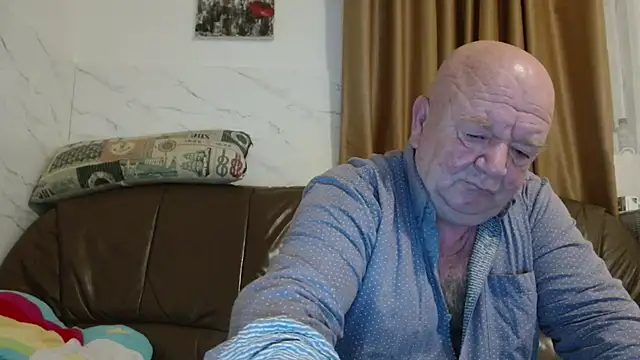 fullballs6 online show from December 21, 3:13 am