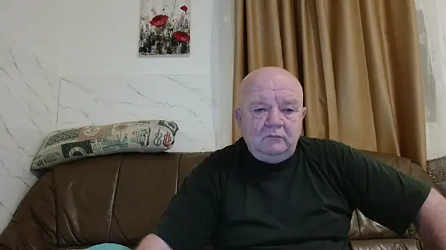 fullballs6 online show from February 22, 3:40 am