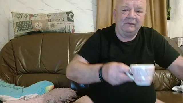 fullballs6 online show from April 23, 2:02 am