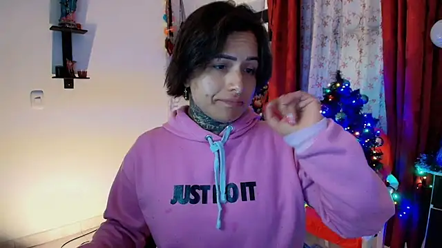 TinnaDawsom online show from December 23, 2:02 am