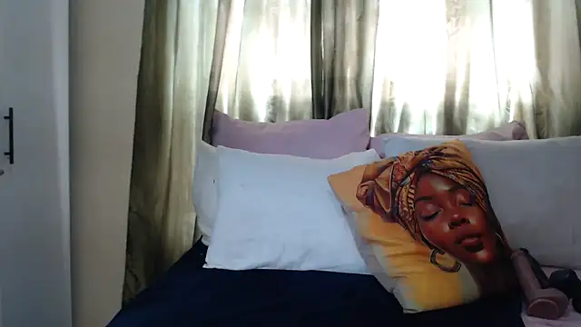 Foxybrownxx1 online show from November 27, 6:48 am