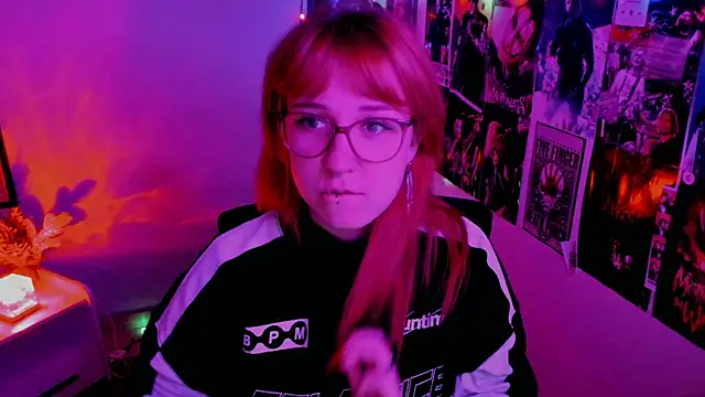 Snapshot of Rudy_02 chatting on September 20, 5:25 pm Rudy 02 online show from September 20, 5:25 pm