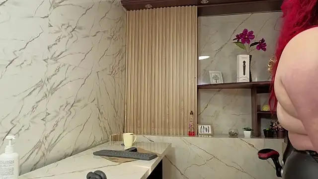 MirandaRossi online show from April 18, 1:26 pm