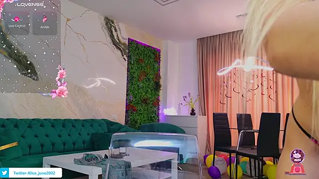 emily bloom online show from March 13, 8:26 am