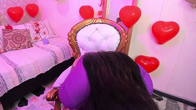 Snapshot of Sexy_cristall_ chatting on February 17, 7:53 pm Sexy cristall  online show from February 17, 7:53 pm