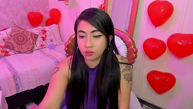 Snapshot of Sexy_cristall_ chatting on February 21, 11:10 pm Sexy cristall  online show from February 21, 11:10 pm