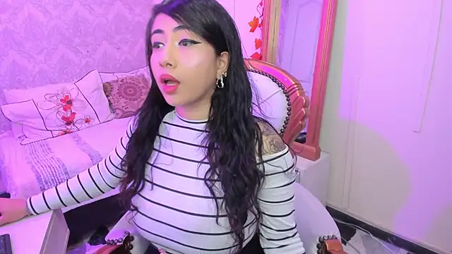 Snapshot of Sexy_cristall_ chatting on February 25, 7:58 pm Sexy cristall  online show from February 25, 7:58 pm