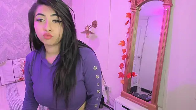 Snapshot of Sexy_cristall_ chatting on March 11, 1:48 am Sexy cristall  online show from March 11, 1:48 am