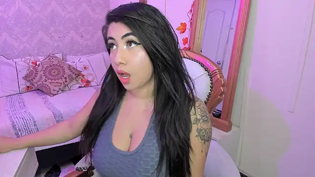 Snapshot of Sexy_cristall_ chatting on March 11, 7:36 pm Sexy cristall  online show from March 11, 7:36 pm