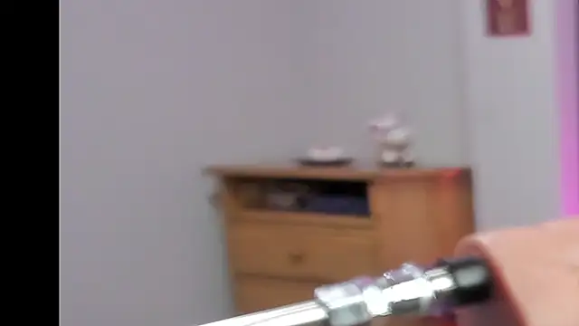 Snapshot of Sexy_cristall_ chatting on October 6, 10:40 pm Sexy cristall  online show from October 6, 10:40 pm