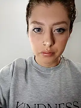 Snapshot of nix_white chatting on February 16, 1:03 am nix white online show from February 16, 1:03 am