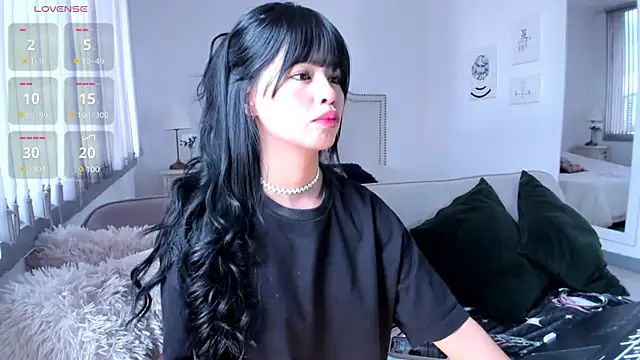 Snapshot of HannaKim chatting on December 18, 2:38 pm HannaKim online show from December 18, 2:38 pm