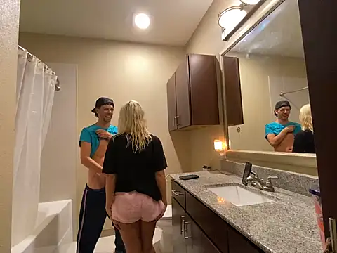 girlfriendmissy online show from January 5, 12:31 am