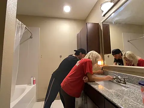 girlfriendmissy online show from January 6, 10:15 pm