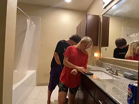 girlfriendmissy online show from February 20, 12:41 am