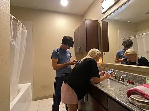 girlfriendmissy online show from March 14, 9:43 pm