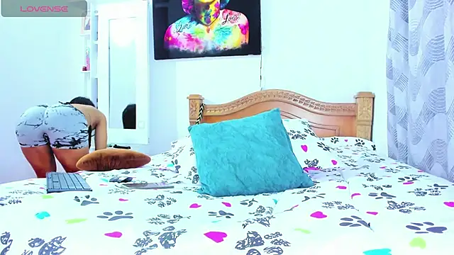 Emmy cole  online show from March 14, 8:28 pm