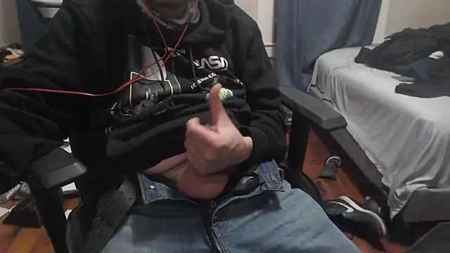 chicostick413 online show from December 22, 4:17 am